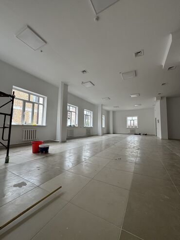снять офис в бишкеке: Сдаю Офис, 420 м², С отдельным сан узлом