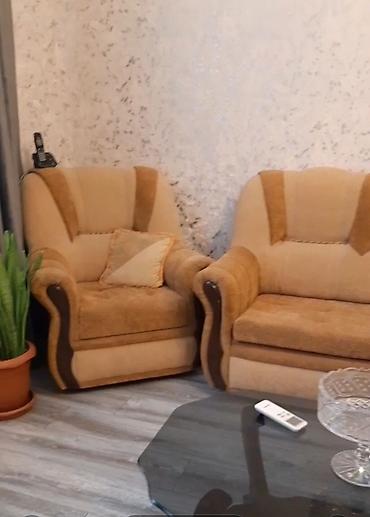 Divan və kreslo dəstləri: Klassik üslubda 3+1+1 yumşaq mebel dəsti. Tərkibi: - 3 nəfərlik divan — 2