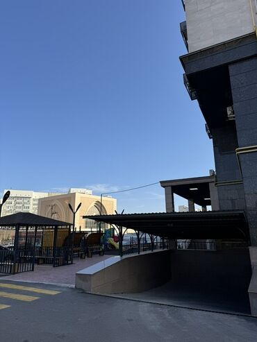 Долгосрочная аренда квартир: 2 комнаты, Риэлтор, Без подселения, С мебелью полностью — 18