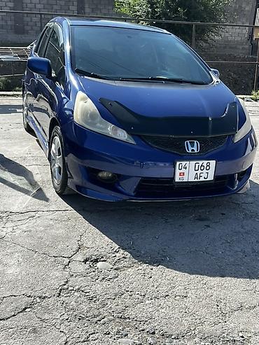 Honda Fit: 2010 г., 1.5 л, Автомат, Бензин, Хэтчбэк