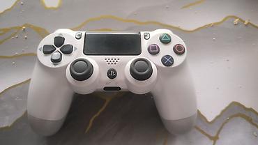джойстики dualshock: Беспроводной геймпад Sony DualShock 4 (модель CUH-ZCT2E), цвет белый — 2