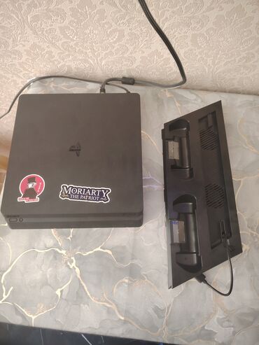 ps3 super silm: Ps 4 slim 1tb ideal,1 hefte qabaq temizlenib, tezə termopasta ile