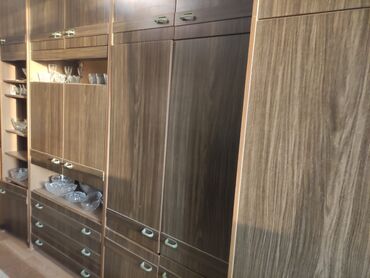 xacmaz mebel salonlari: Mebel satilir. eni 2 metr, problemi yoxdur, bir birinden ayri qoymaq