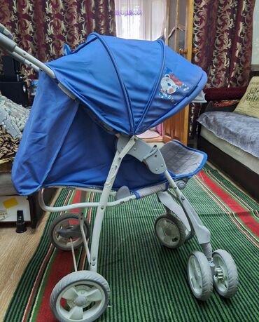 maşın yumşaq oyuncaqlar: Klassik gəzinti arabası, İşlənmiş, Cins: Oğlan, Yaş: 12-18 ay, Ünvandan götürmə