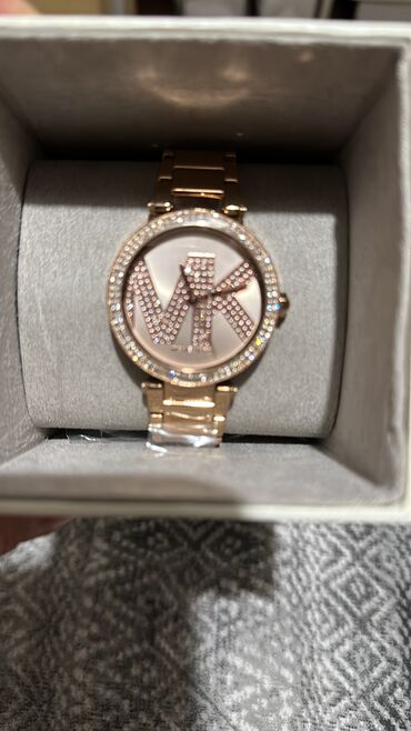 смарт часы gm 20 цена в бишкеке: Женские наручные часы Michael Kors со штатов новые к коробке с