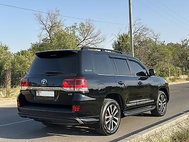 suv: Toyota Land Cruiser: 2017 г., 4.6 л, Автомат, Бензин, Внедорожник — 6