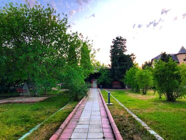 Комнаты: Баку, Пос. Шувалан, 800 м², 15 комнат, С бассейном, Комби, Газ, Электричество