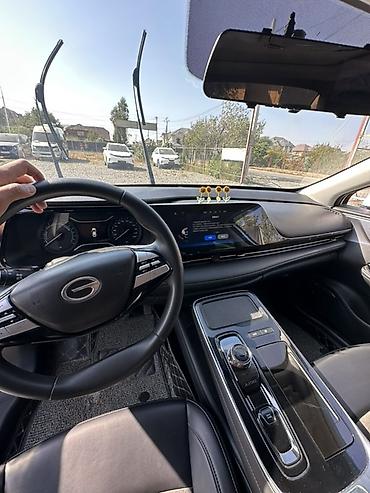 roewe ei5: GAC Aion S — электрический седан белого цвета. Основные особенности — 8