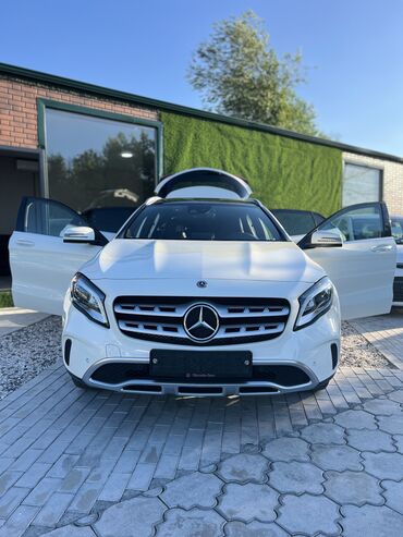 мерседес на свадьбу: Mercedes-Benz GLA-class: 2017 г., 2 л, Автомат, Бензин, Кроссовер