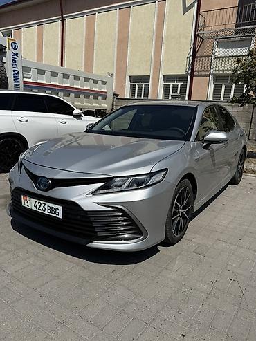 авто прод: Toyota Camry: 2022 г., 2.5 л, Вариатор, Гибрид, Седан — 1