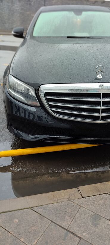 Mercedes-Benz: Mercedes-Benz E 200: 2 l | 2018 il Sedan — 4