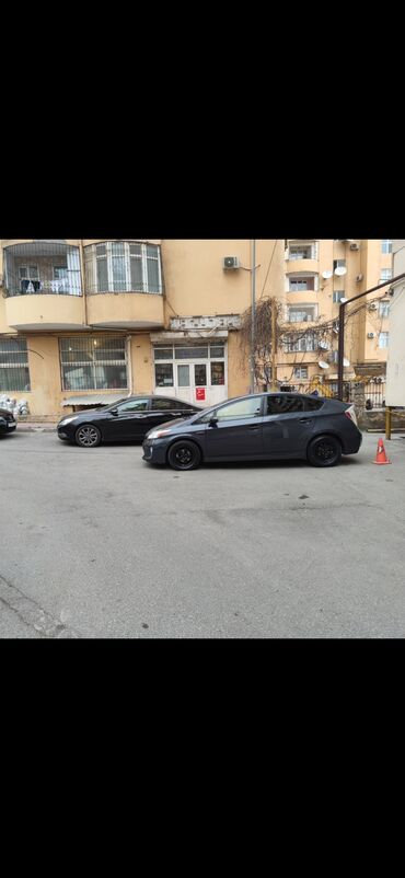 Toyota: Toyota Prius: 1.8 l | 2012 il Hetçbek — 20