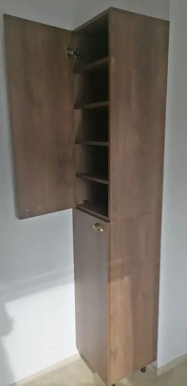 Ormari: Cipelarnik 23 Materijal: Univer debljine 18 mm u belom dekoru. Tamni — 4