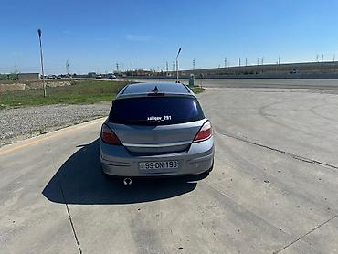 Opel: Opel Astra H (5 qapılı hetçbek) Texniki xüsusiyyətlər və təchizat: - — 13