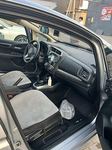 ender s: Honda Fit: 2018 г., 1.5 л, Механика, Бензин, Хэтчбэк — 7