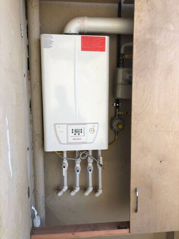 Uzunmüddətli kirayə mənzillər: Yasamal.r Elmlər m\st yaxın BDU yanı 16/15 ümümi sahəsi 120kvm qanuni — 25