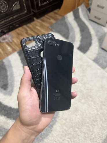 хиаоми: Xiaomi, Mi 8 Lite, Б/у, 64 ГБ, цвет - Серебристый, 2 SIM