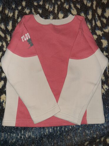 Duksevi: Dečija dukserica vel 6 — 2