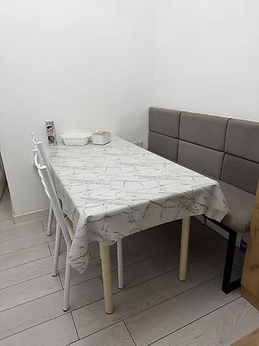 table study: Столик для завтрака, Б/у, цвет - Бежевый — 1