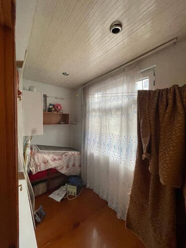 Uzunmüddətli kirayə mənzillər: Ev Memar Əcəmi metrosundan 15 dəqiqə məsafədə yerləşir.İşıqı qazı suyu — 9