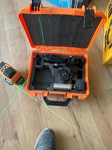 Лазерные уровни: Лазерный нивелир с зеленым лучом в комплекте с защитным оранжевым — 2