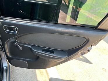 Toyota: Toyota Avensis: 2002 г., 1.8 л, Механика, Бензин, Универсал — 12