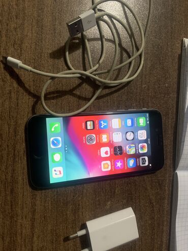 iphoe 6s: IPhone 6s, 16 GB, Gümüşü, Barmaq izi