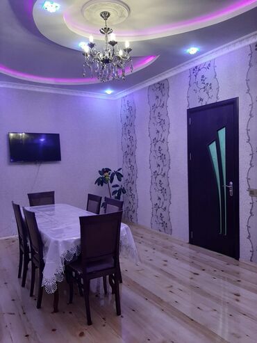 Həyət evləri və villaların satışı: Satılır: həyət evi - Ümumi görünüş: Hündür daş hasarla əhatələnmiş — 3