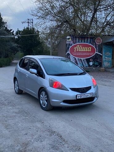 стекло на фару гольф 3: Honda Fit: 2008 г., 1.3 л, Автомат, Бензин, Хэтчбэк