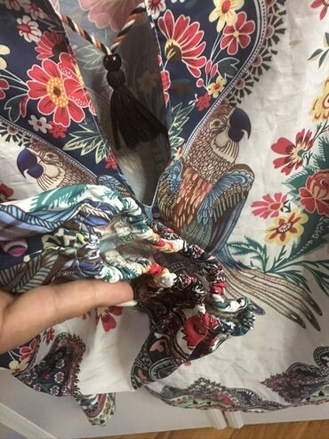 Dəstlər, kostyumlar: Qadın geyim dəsti -geyimlerin her biri 5 manatdl cox yaxsl — 6