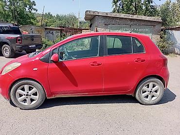 crv 2: Toyota Yaris: 2008 г., 1.3 л, Механика, Бензин, Хэтчбэк — 2