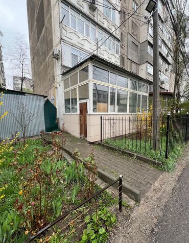 Офисы: Сдаю Офис, 80 м², В жилом комплексе, 1 линия