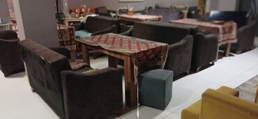 Restoran mebeli: Kafe ucun 2 divan stol komplekti satılır. 10 dest var. Yaxsi