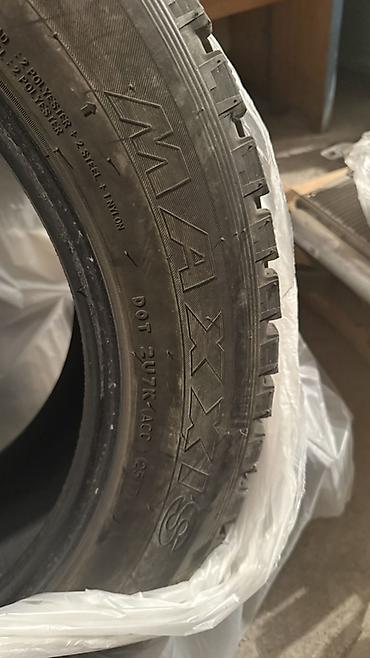 Зимняя шина Maxxis 
- размер: 255/55 R18