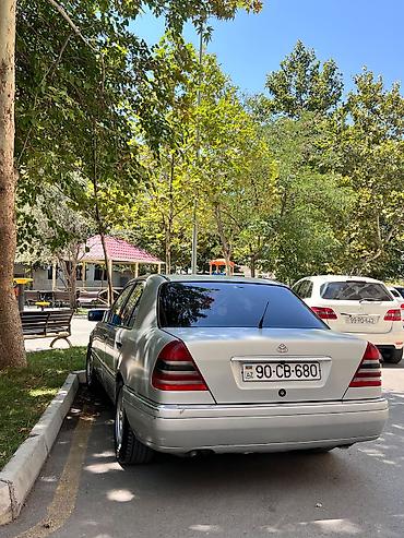 mercedes 112 motor: Mercedes-Benz C-Sinif (W202) sedan - Kuzov: 4 qapılı sedan, gümüşü — 9