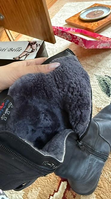 Сапоги: Продаю обувь балетки, сапожки белые новые 37 размер можно на 37,5 at lalafo.kg — 10 Сапоги: Продаю обувь балетки, сапожки белые новые 37 размер можно на 37,5 — 10