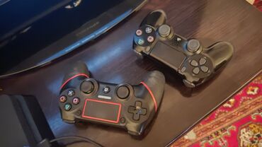 ikinci el playstation: Ps 4 . 1 telebayt ela veziyyetde problemsiz usdunde .1 eded disk. 2