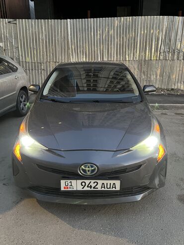 Toyota: Toyota Prius: 2016 г., 1.8 л, Гибрид, Хэтчбэк