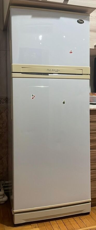 uslitel satilir: 2 qapılı Soyuducu Satılır