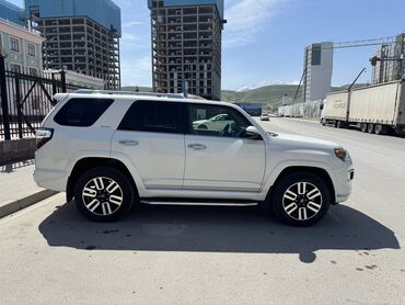 газ53 52: Toyota 4Runner: 2018 г., 4 л, Типтроник, Газ, Внедорожник