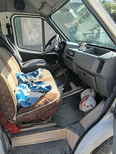 8 4: Ford Transit: 1994 г., 2.5 л, Механика, Дизель, Фургон — 4
