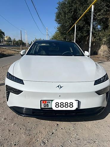айоник 5: Dongfeng : 2025 г., Автомат, Электромобиль, Седан — 1