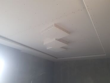 Tavan işləri: Gips karton asma tavan işi - Otaqlar üçün modern iki səviyyəli asma — 25