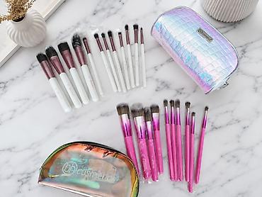 Продаю наборы кистей от BH Cosmetics С белой (12шт) и розовой