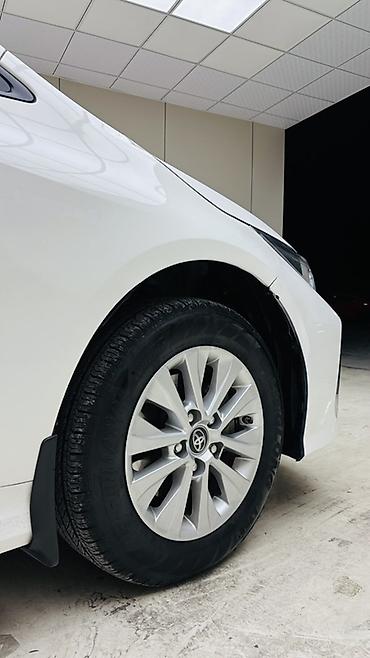 трактор 82 1: Toyota Corolla: 2019 г., 1.8 л, Автомат, Гибрид, Седан — 8
