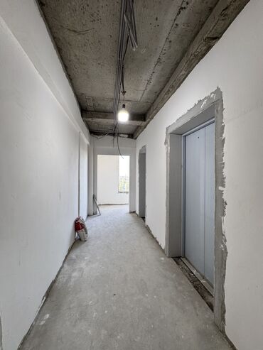 Продажа квартир: 2 комнаты, 76 м², Элитка, 9 этаж, ПСО (под самоотделку) at lalafo.kg — 9 Продажа квартир: 2 комнаты, 76 м², Элитка, 9 этаж, ПСО (под самоотделку) — 9