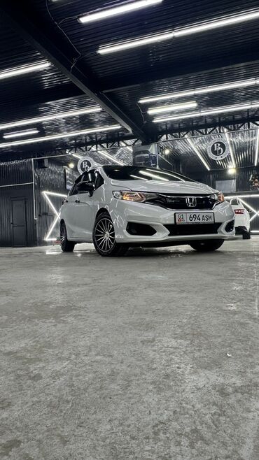 Honda: Honda Fit: 2020 г., 1.5 л, Вариатор, Бензин, Седан