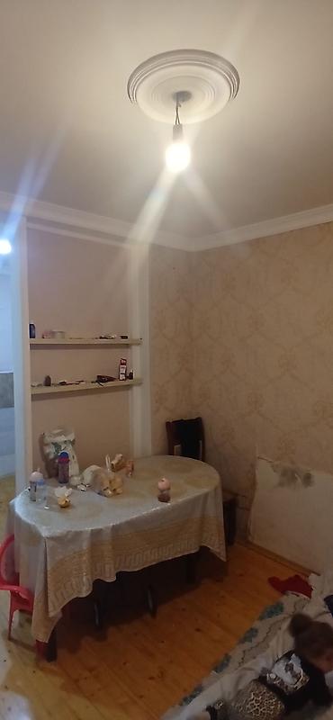 insaatcilarda satilan bina evleri: Satılır: həyət evi - Plan: 2 otaq + mətbəx, dəhliz. - İstilik — 3