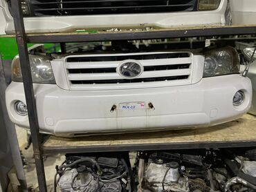 литиевые батареи: Передний Бампер Toyota Б/у, цвет - Белый, Оригинал