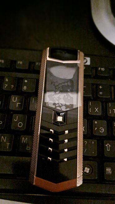 telefon alqi satqisi: Vertu Aster, rəng - Qızılı, Düyməli